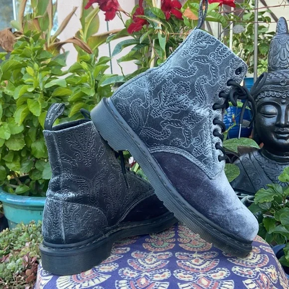 Rare Dr. Martens 1460 Brocade Velvet Paisley Boots - Picture 5 of 16